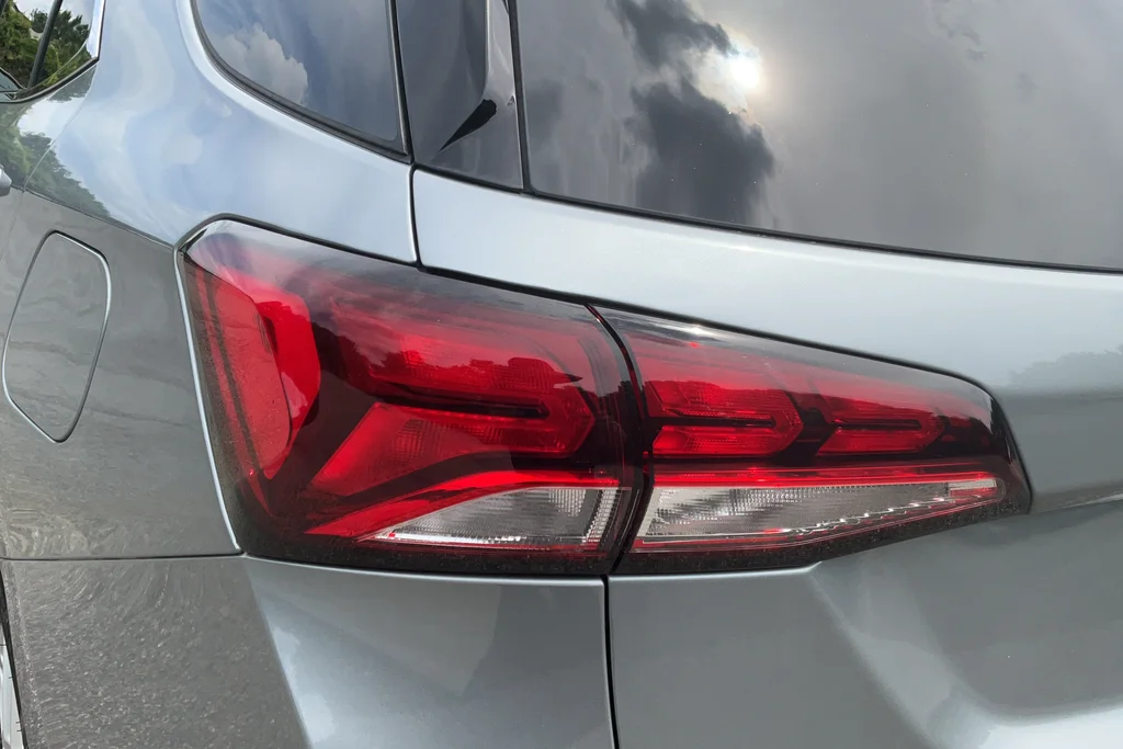 Used 2024 Gray Chevrolet LT image 27