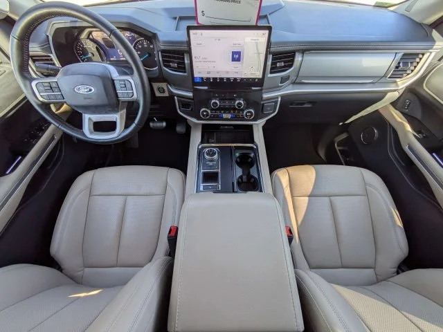 Used 2024 White Metallic Ford XLT image 16
