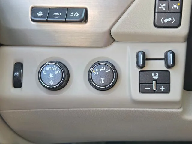 Used 2019 Black GMC Denali image 39