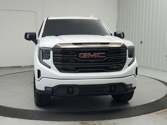 Used 2023 White GMC AT4X image 3