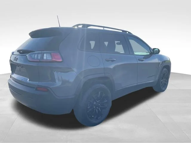 Used 2023 Gray Jeep Altitude Lux 4x4 image 6