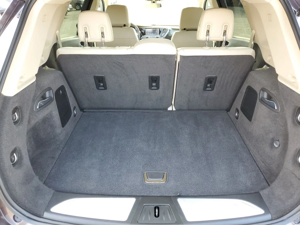 Used 2018 Purple Buick Preferred image 32
