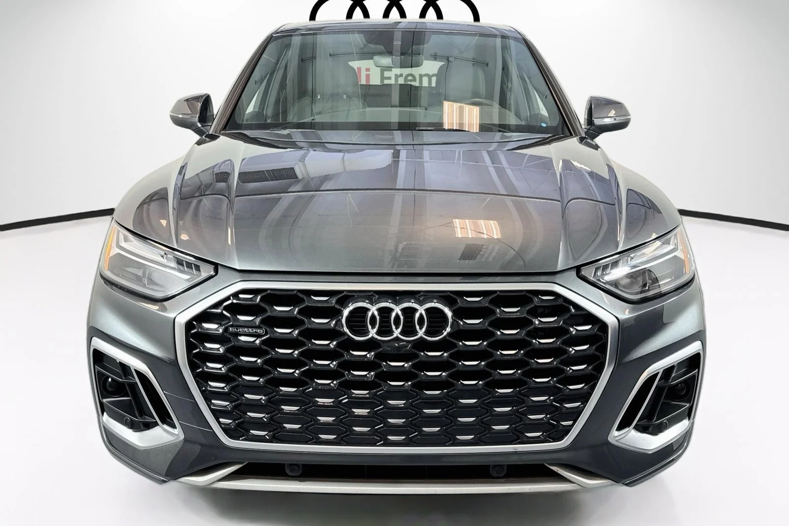 Used 2023 Daytona Gray Pearl Effect Audi S line Premium image 2