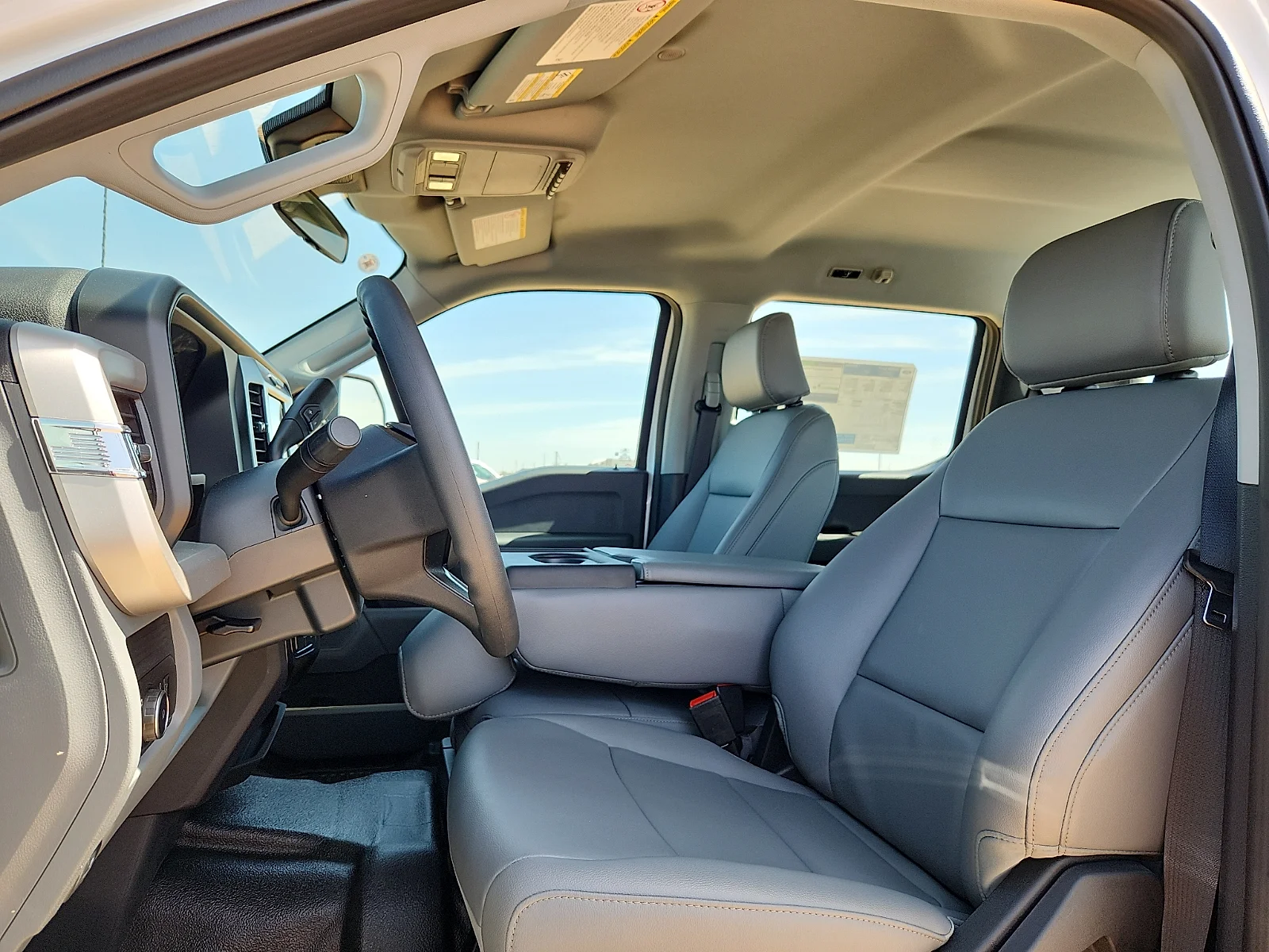New 2026 Oxford White Ford F-450® XL image 17