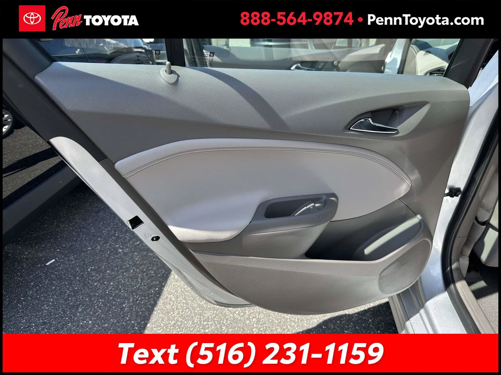 Used 2016 Silver Ice Metallic Chevrolet Premier image 18
