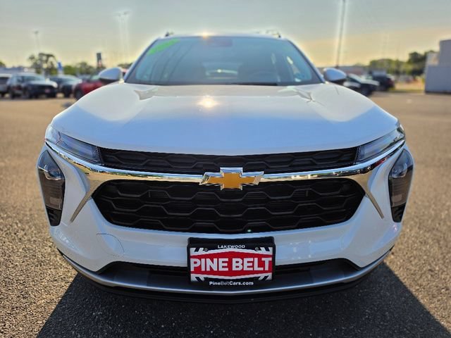Used 2024 Summit White Chevrolet LT image 23