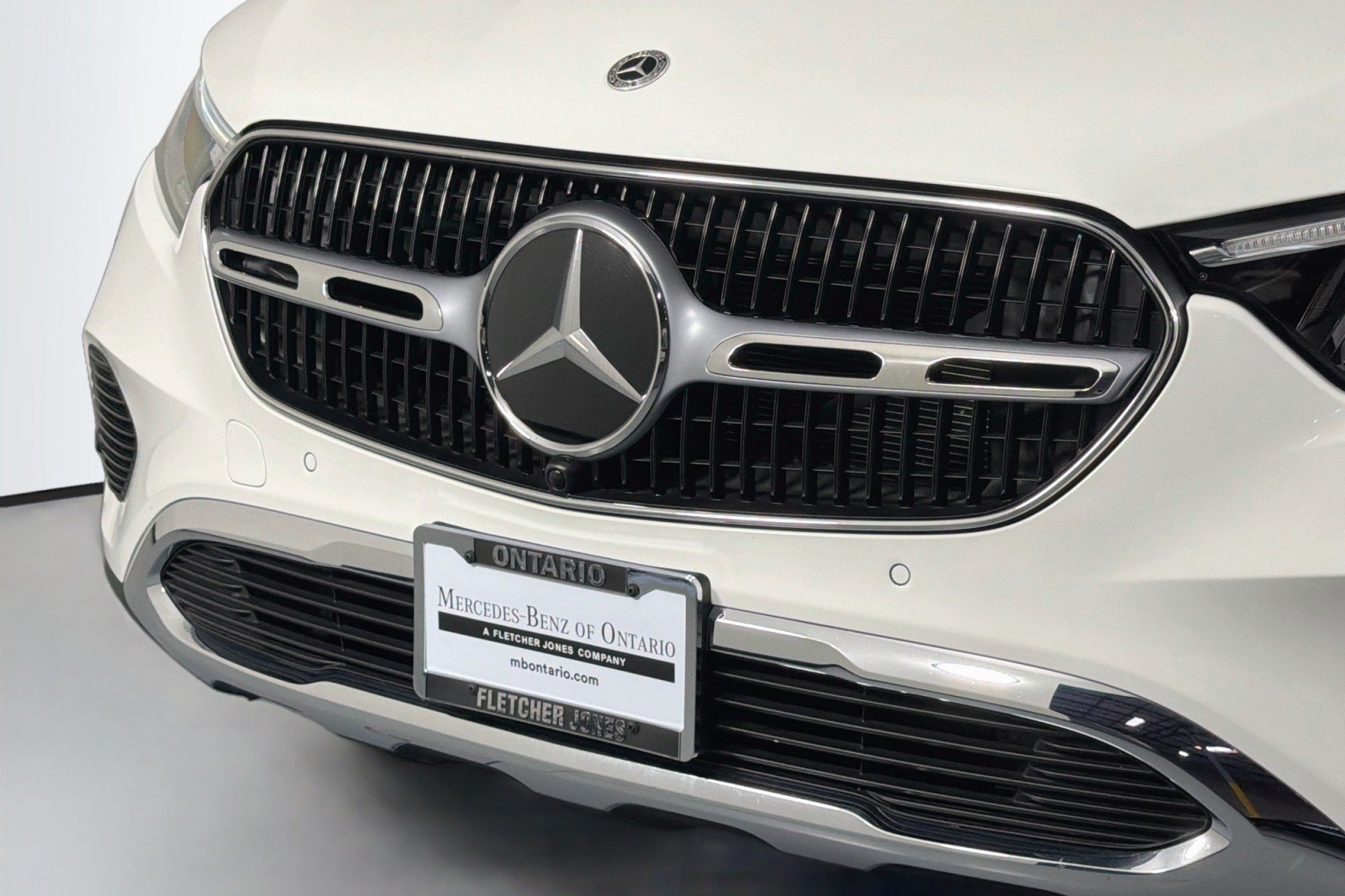 Certified Used 2025 Polar White Mercedes-Benz 350e image 14