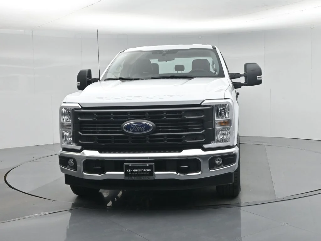 New 2026 Oxford White Ford XL image 53