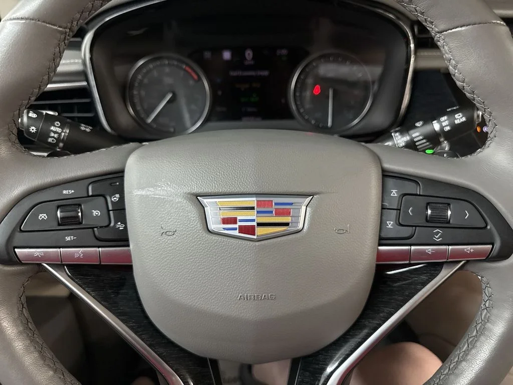 Used 2024 Crystal White Cadillac Premium Luxury image 23