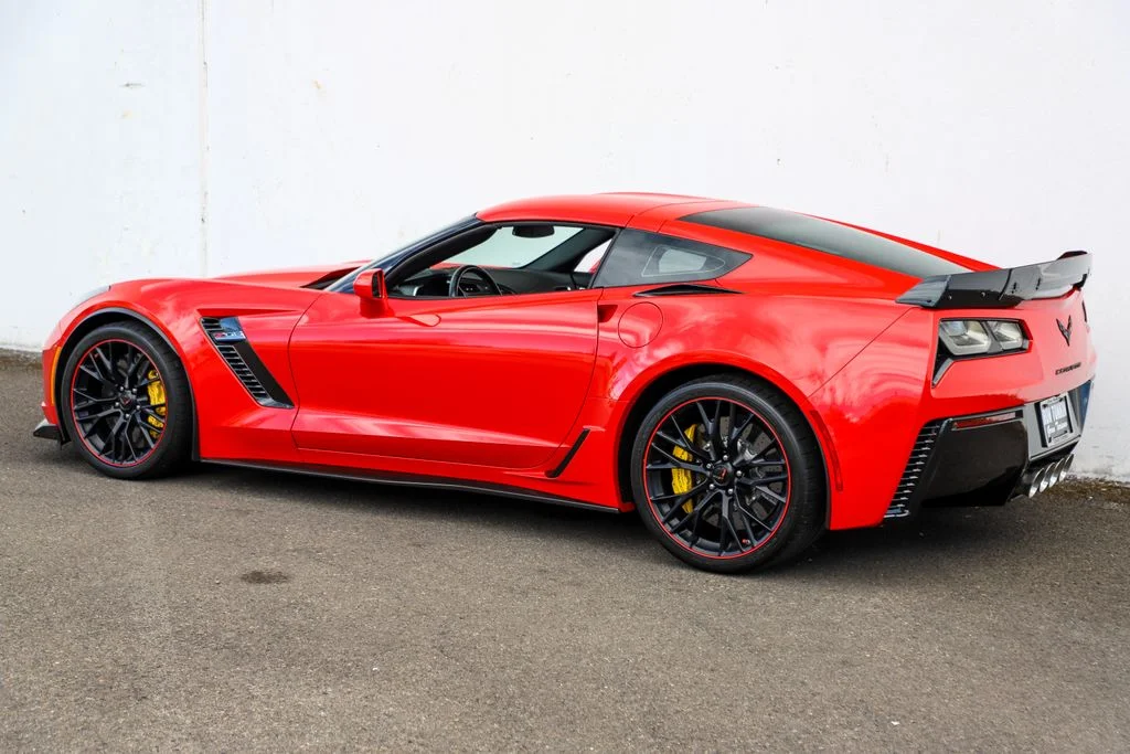 Used 2017 Torch Red Chevrolet Z06 image 9