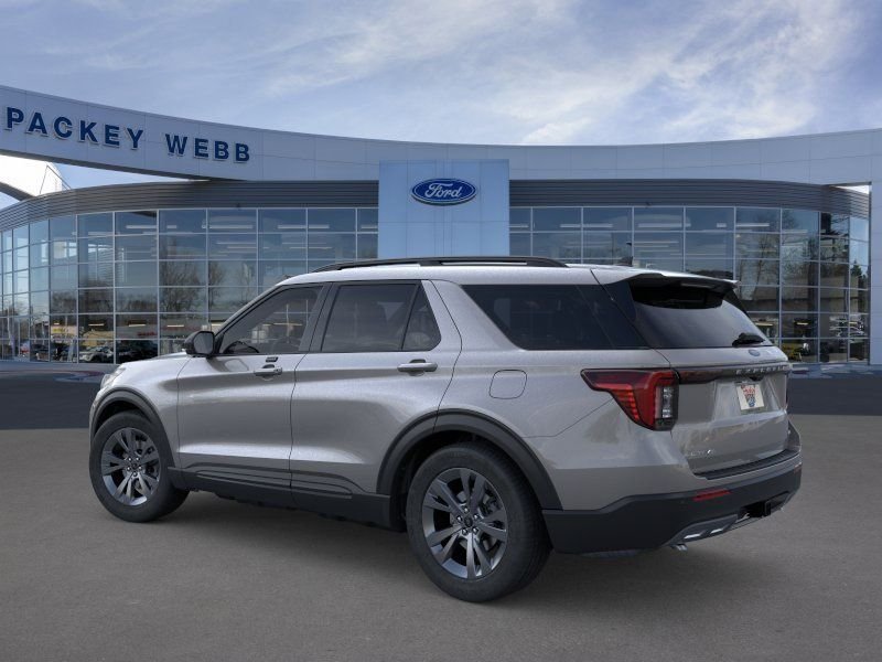 New 2026 Gray Metallic Ford Active image 6