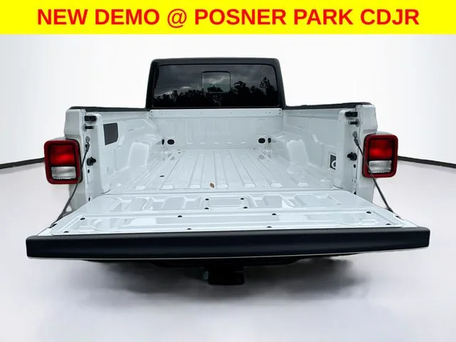 New 2026 Bright White Clear-Coat Exterior Paint Jeep Sport image 25