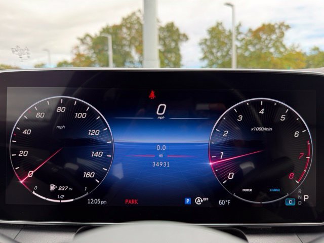 Used 2023  Mercedes-Benz GLC 300 image 18