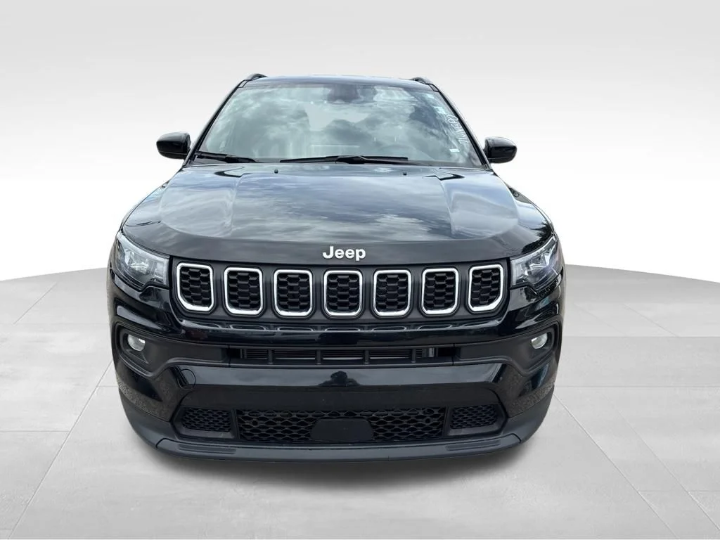 Used 2024 Black Jeep Latitude image 9