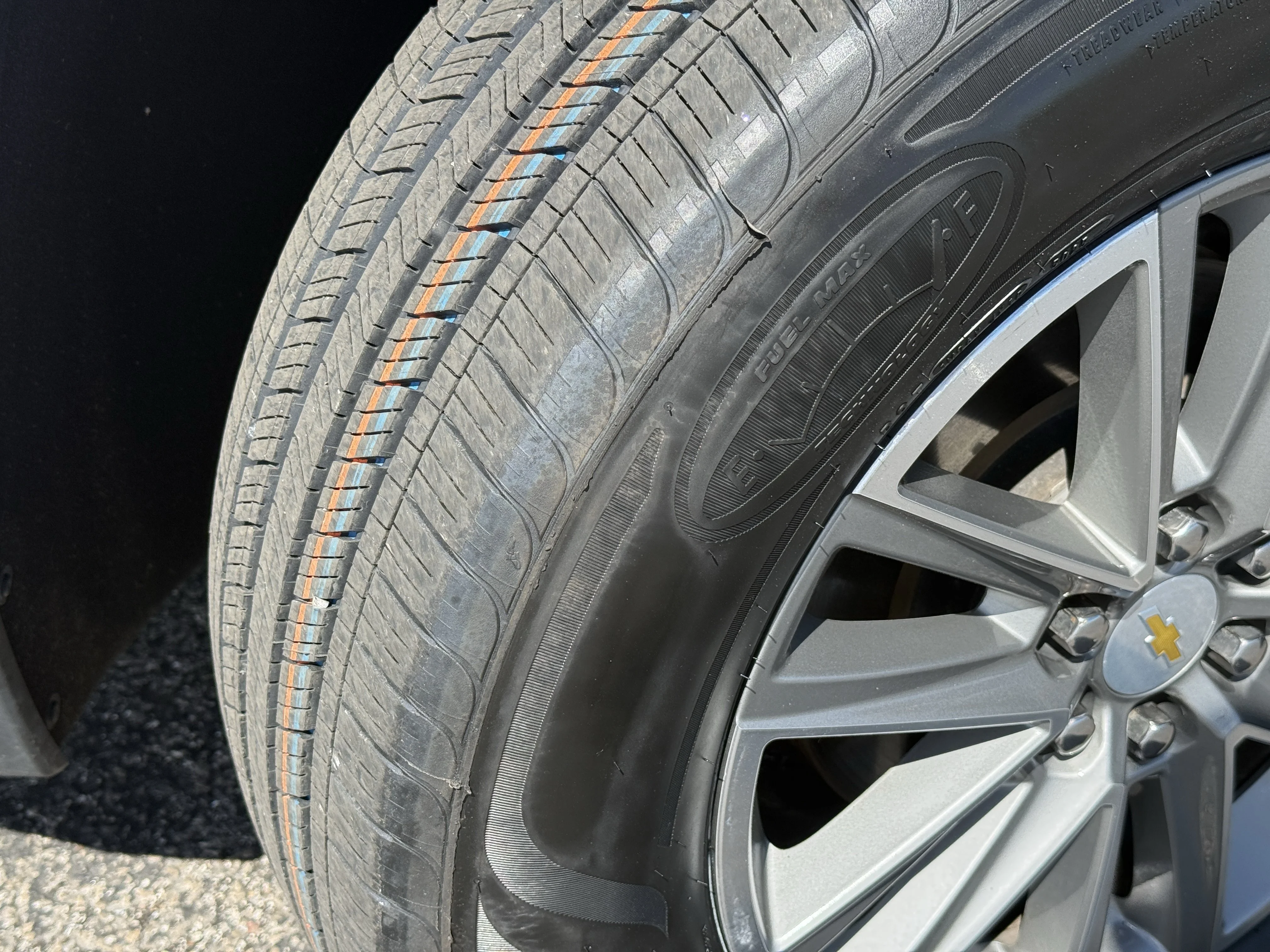 Used 2023 Summit White Chevrolet LT Cloth image 11