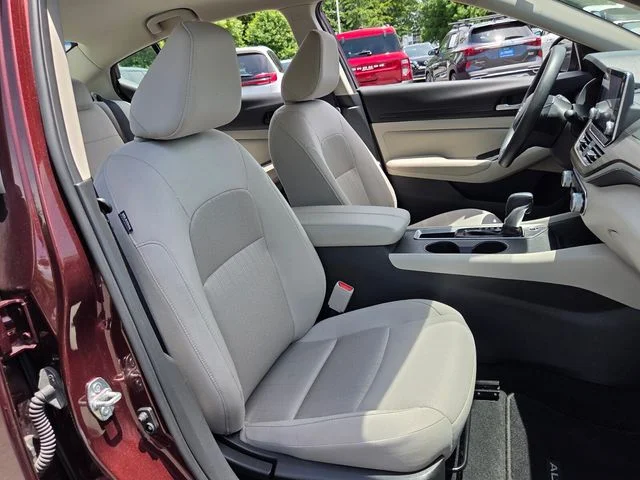 2025 Nissan Altima SV - Photo 18