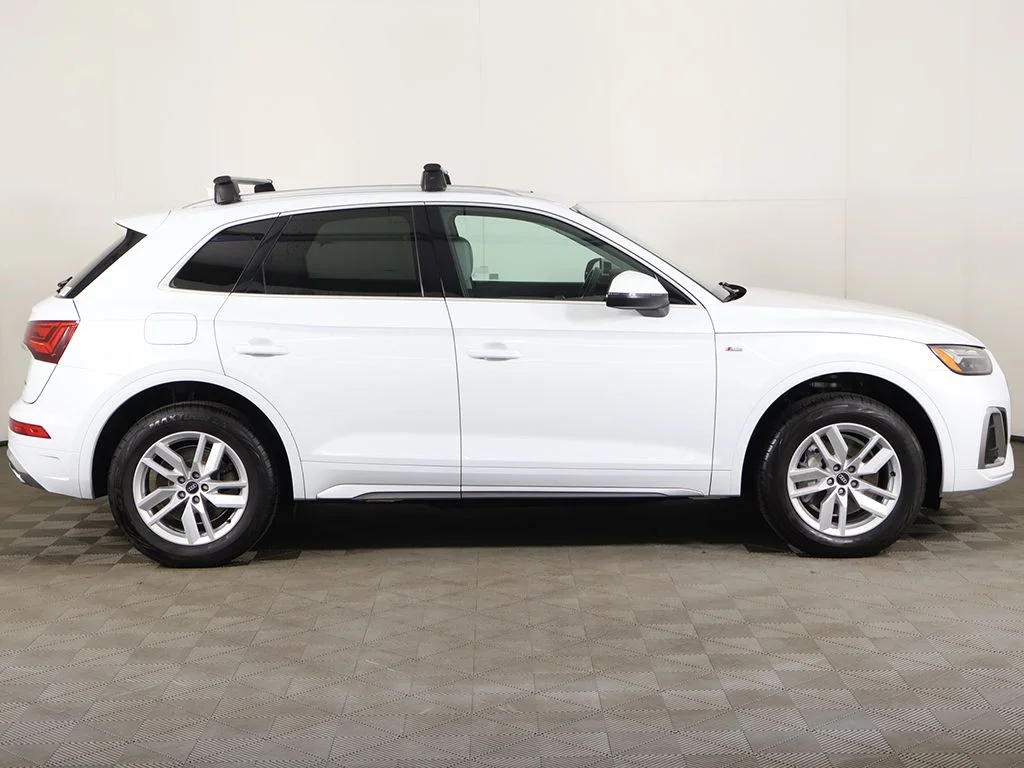 Used 2022 Glacier White Metallic Audi 45 S line Premium image 19