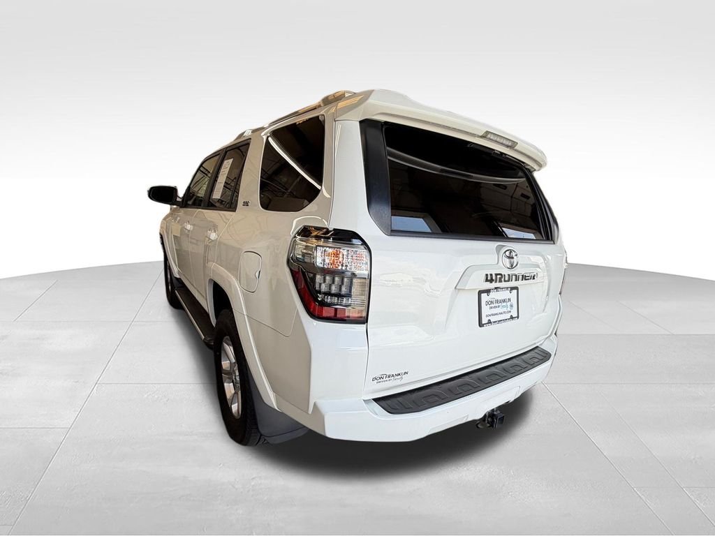 Used 2018 White Toyota SR5 Premium image 3