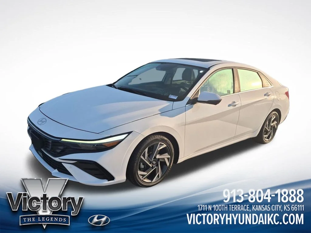 Used 2024 White Hyundai Limited image 1