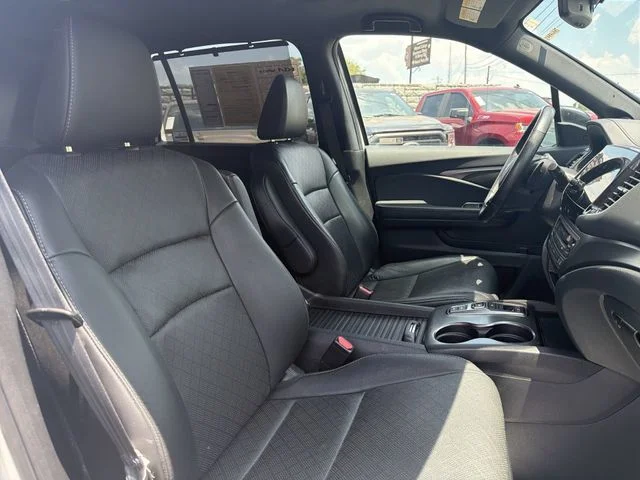 Used 2020  Honda EX-L image 24