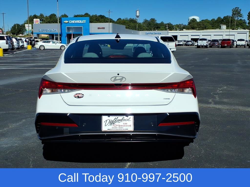 Used 2024 White Hyundai Limited image 4