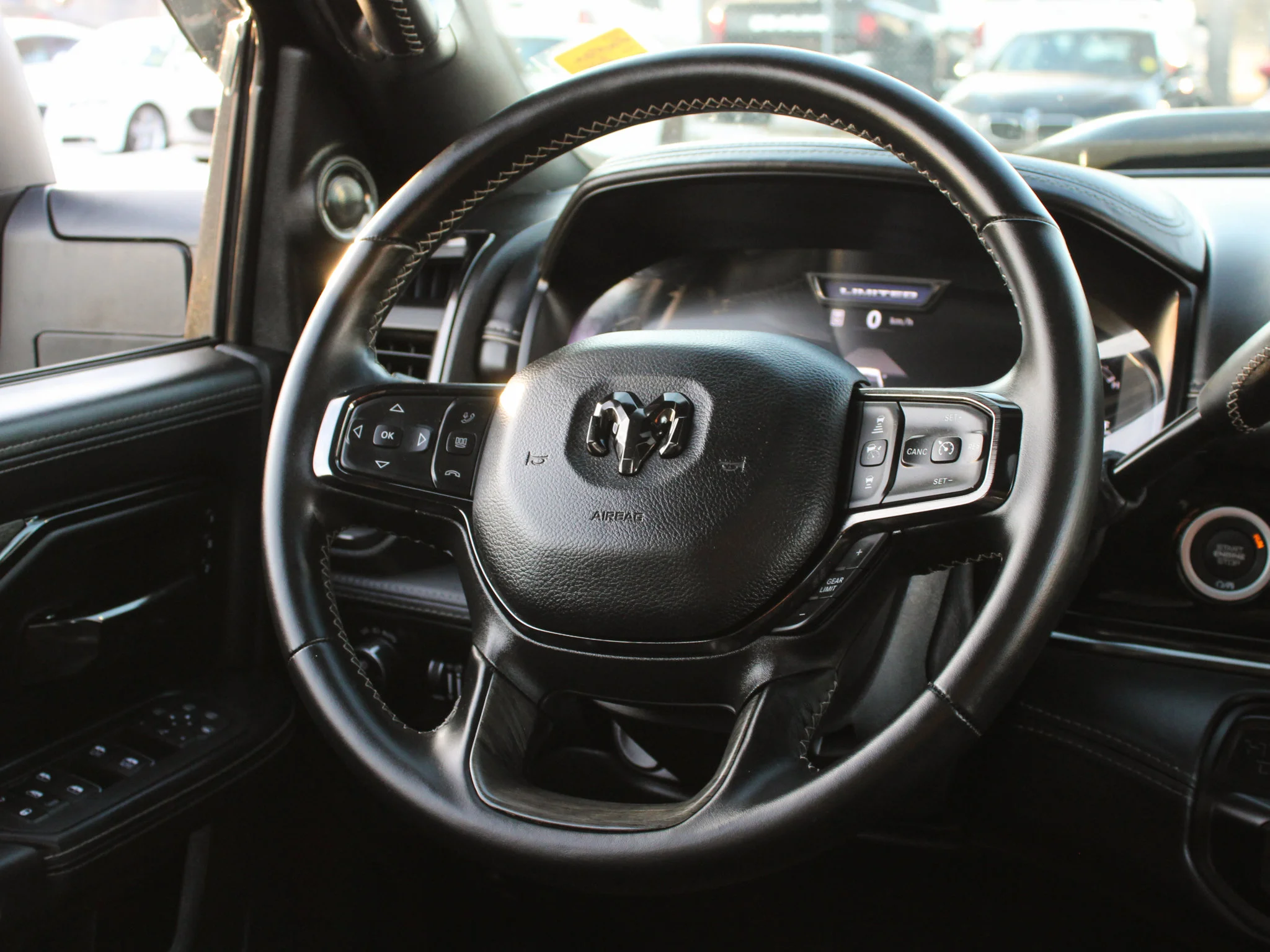 Certified Used 2025 Black RAM Limited* | Cummins Diesel | Night Edition | 5th Wheel & Gooseneck | Apple CarPlay image 6