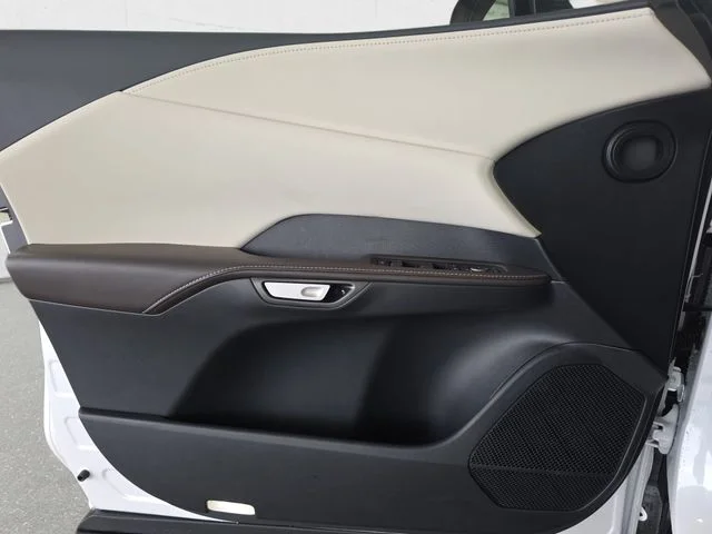 New 2026 Eminent White Pearl Lexus PREMIUM PLUS image 24