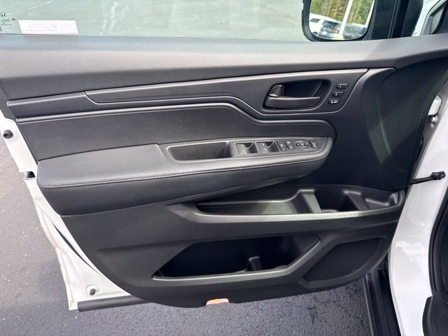 Used 2024 Silver Honda EX-L image 16