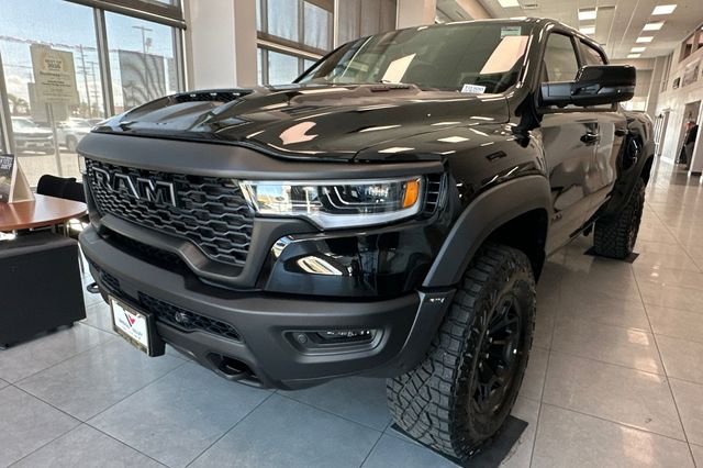 New 2026 Diamond Black Crystal Pearl-Coat Exterior Paint RAM RHO image 7