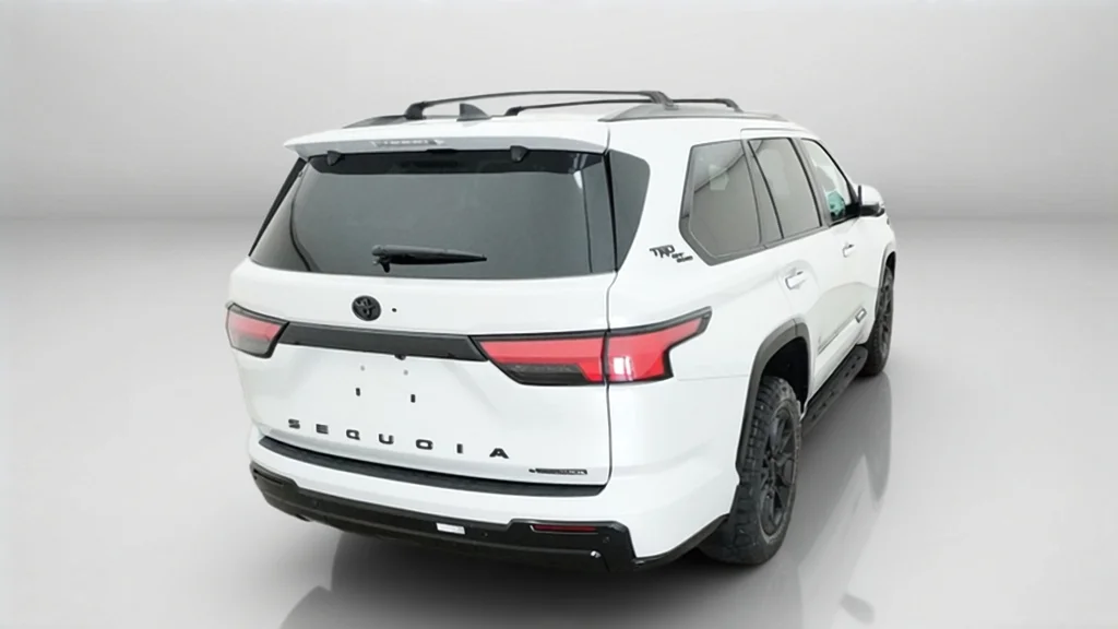 New 2026 Wind Chill Pearl Toyota Platinum image 26