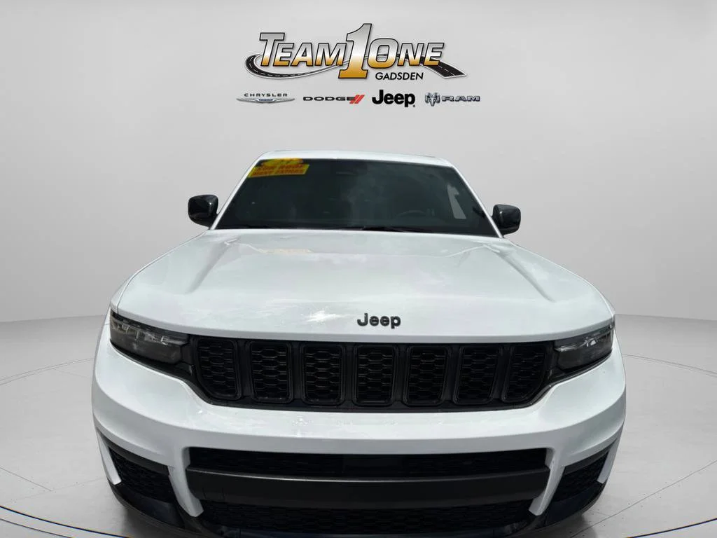 Used 2023 Bright White Clearcoat Jeep Altitude image 4