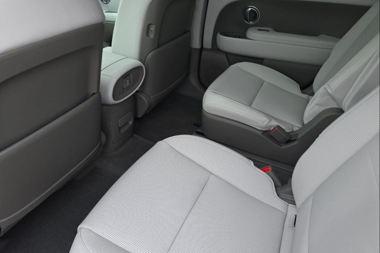 New 2026 Black Hyundai Limited AWD image 11
