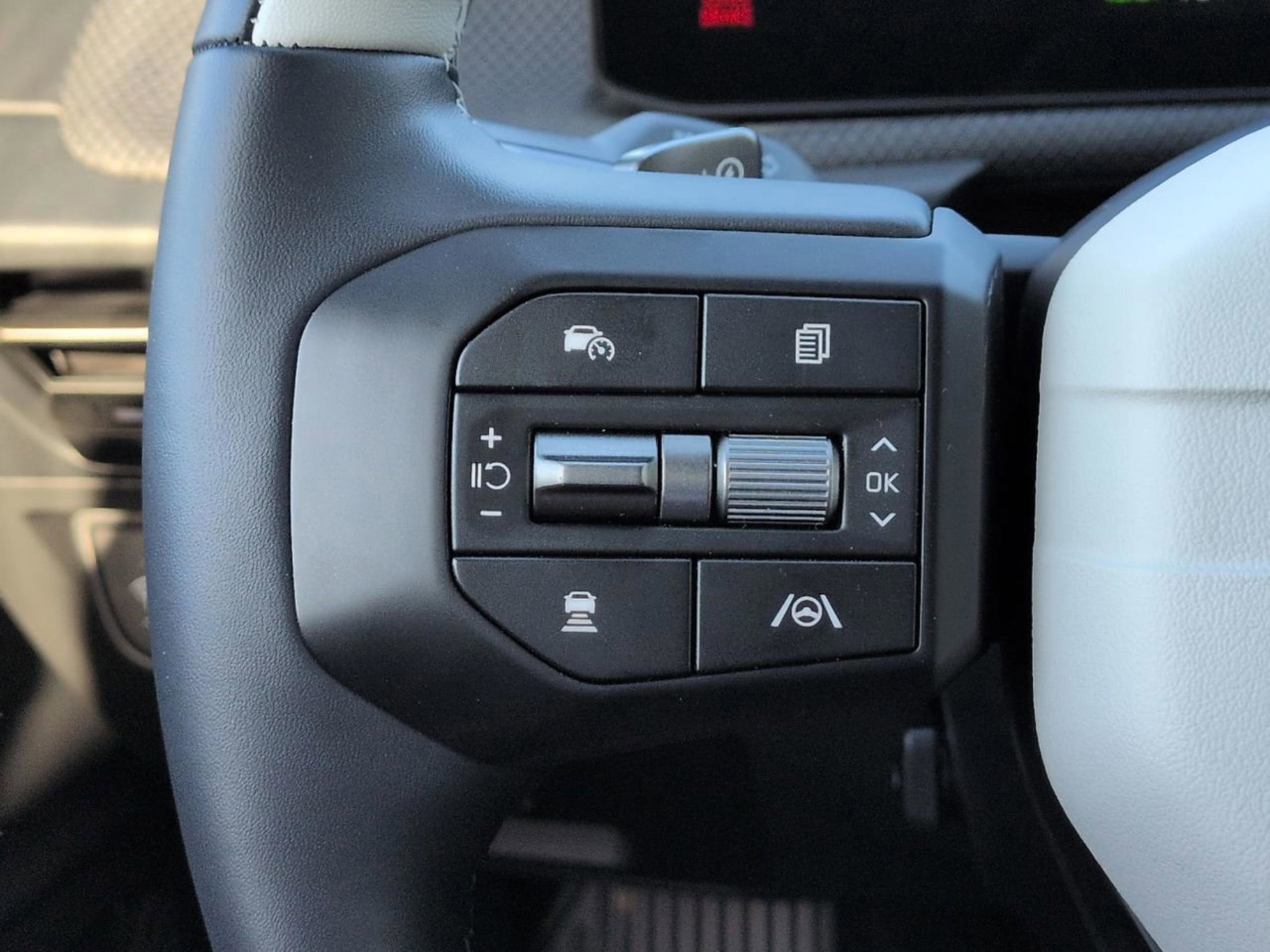 New 2026 Glacier White Pearl/Black Roof Kia GT-Line image 37
