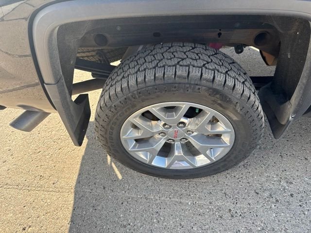 Used 2018 Black GMC SLT image 15