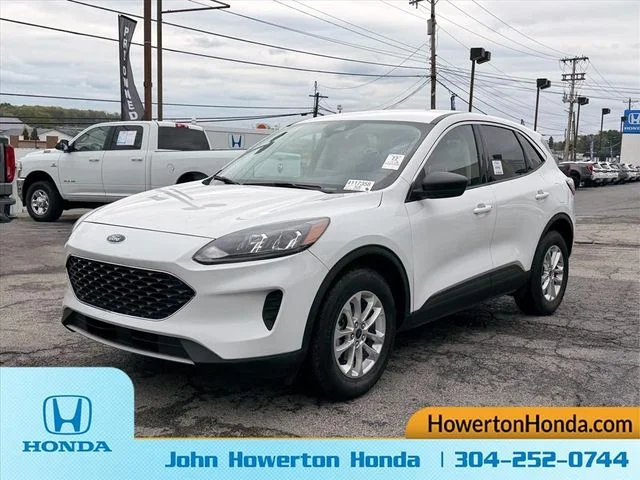 Used 2022 White Ford SE image 9