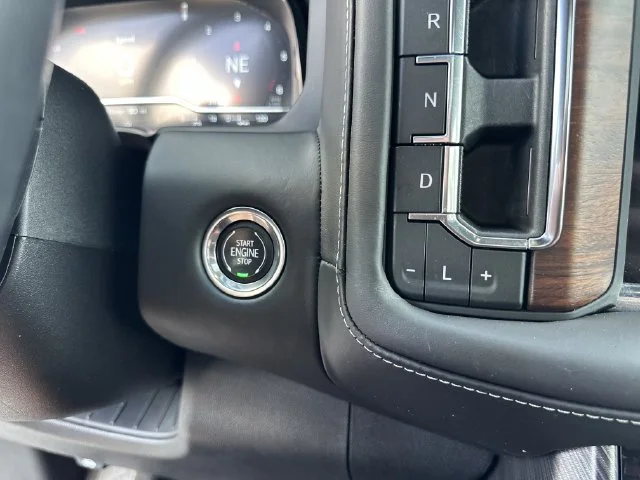 Used 2023 WHITE FROST TRICOAT GMC Denali Ultimate image 33