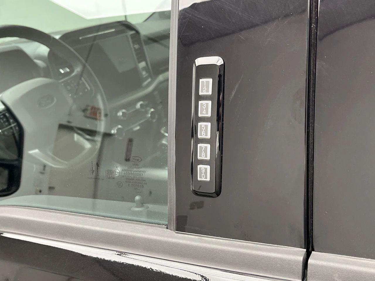 Used 2024 Black Ford XLT image 9