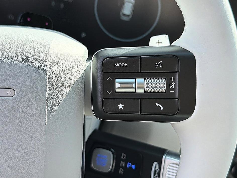 New 2026 Creamy White Pearl Hyundai SEL AWD image 15