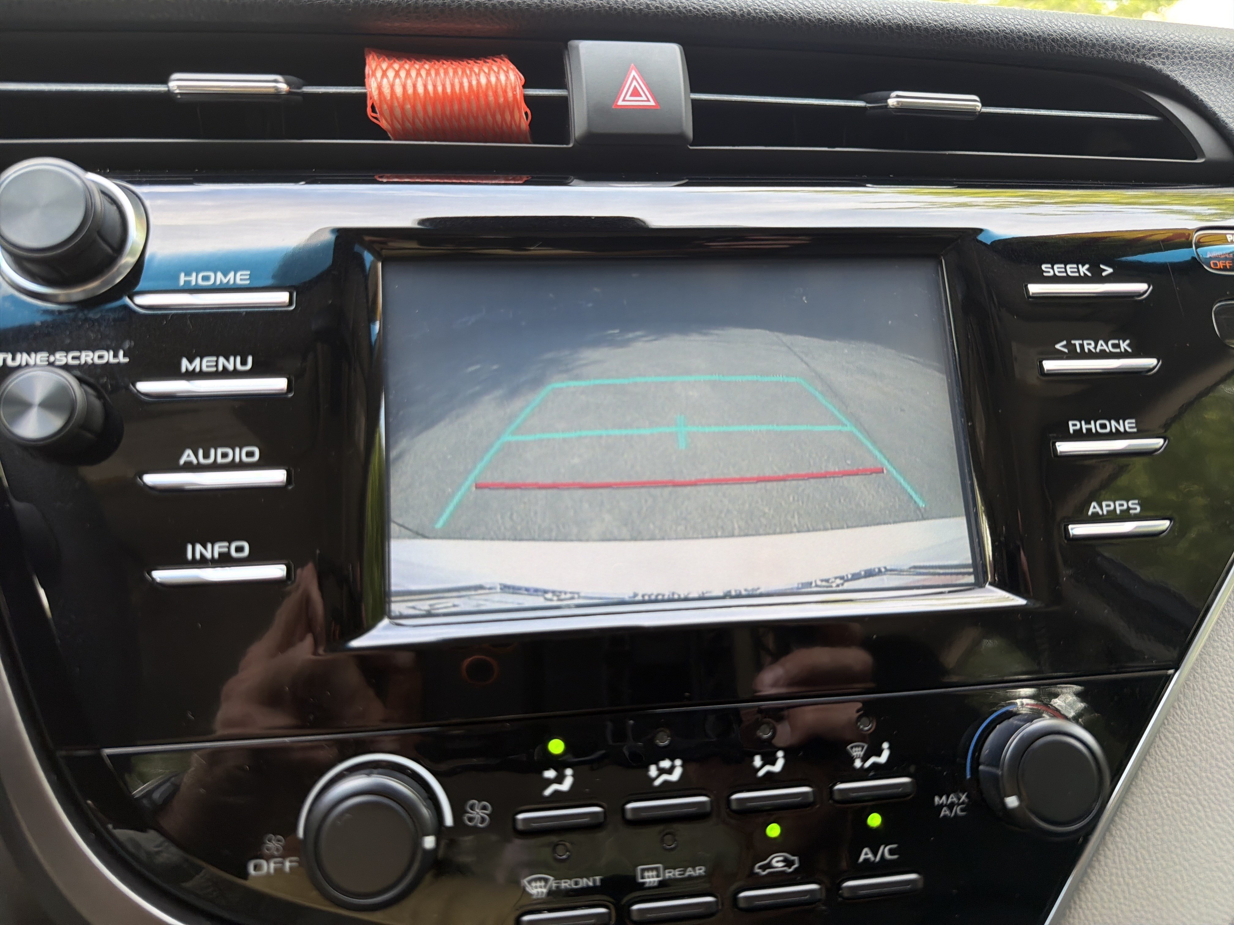 Used 2018 Super White Toyota LE image 30