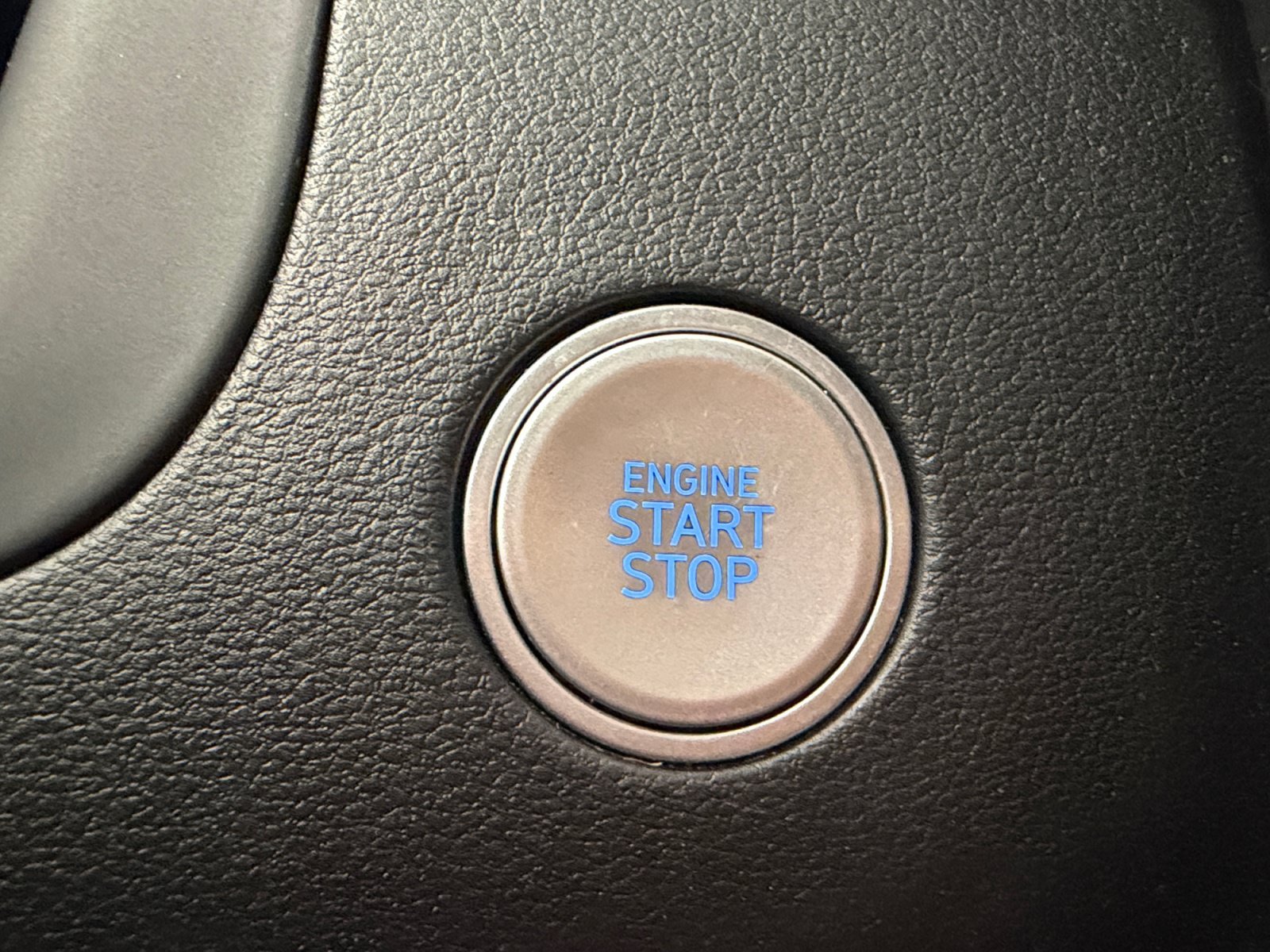 Used 2024 Hampton Gray Hyundai SEL image 30