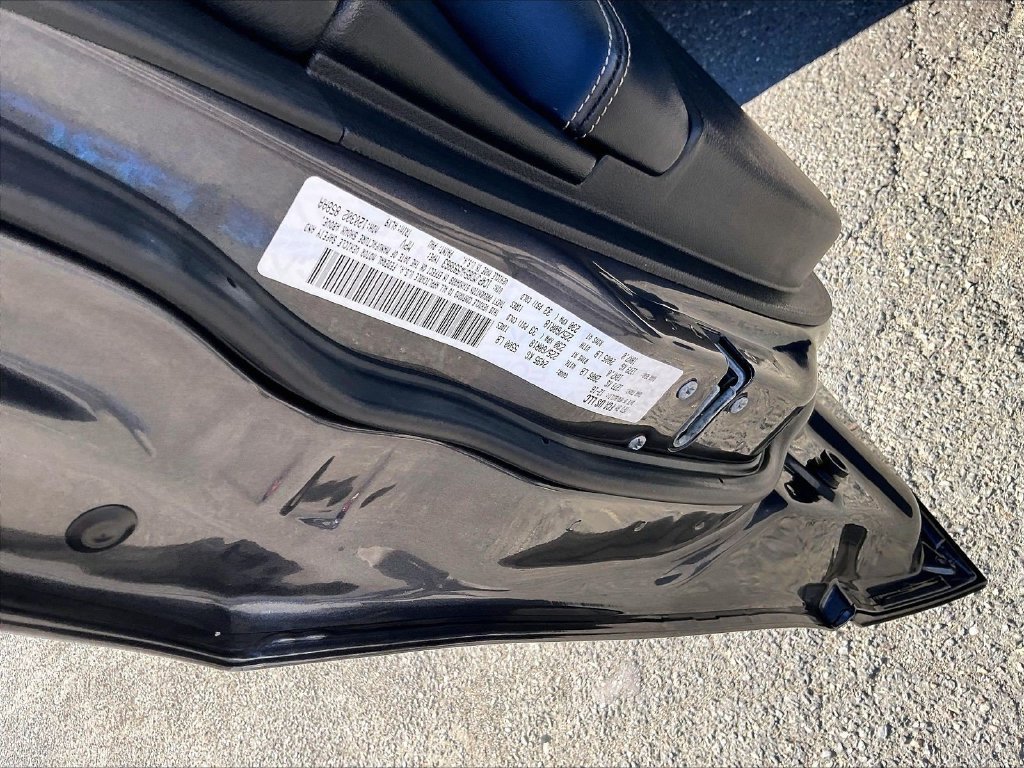 Used 2017 Gray Jeep Limited image 35