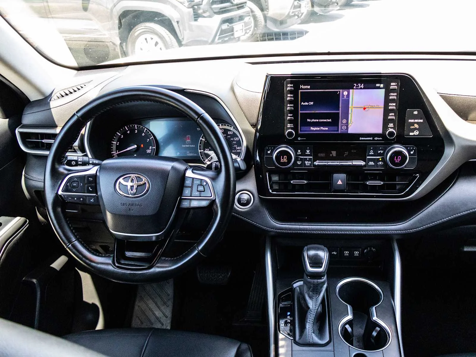 Used 2020 Blizzard Pearl Toyota XLE image 23