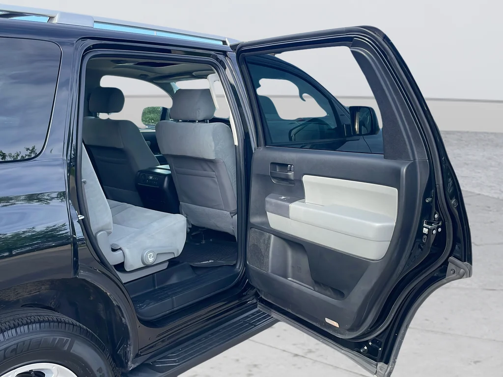 Used 2022 Black Toyota SR5 image 41