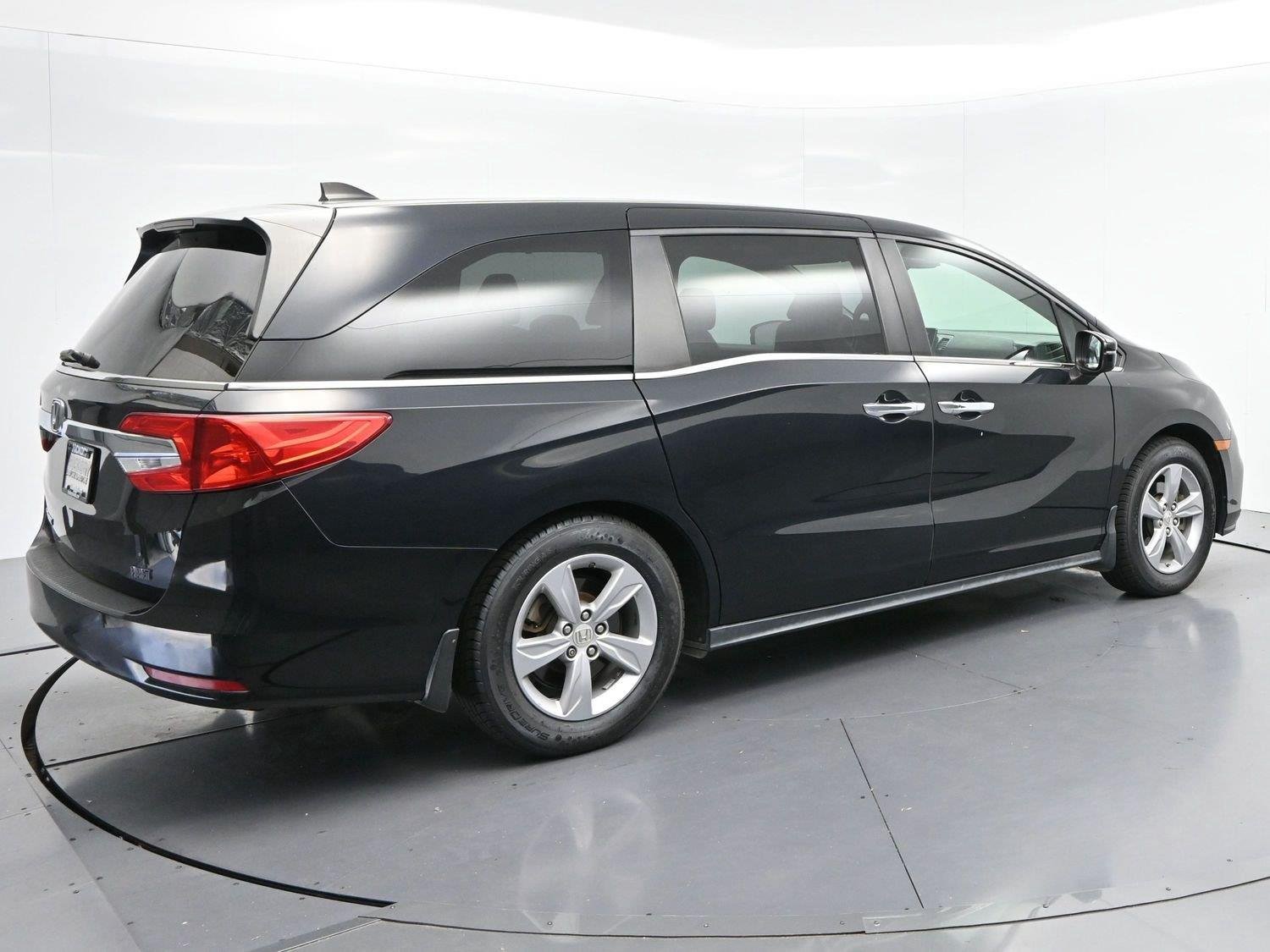 Used 2018 Crystal Black Pearl Honda EX-L image 7