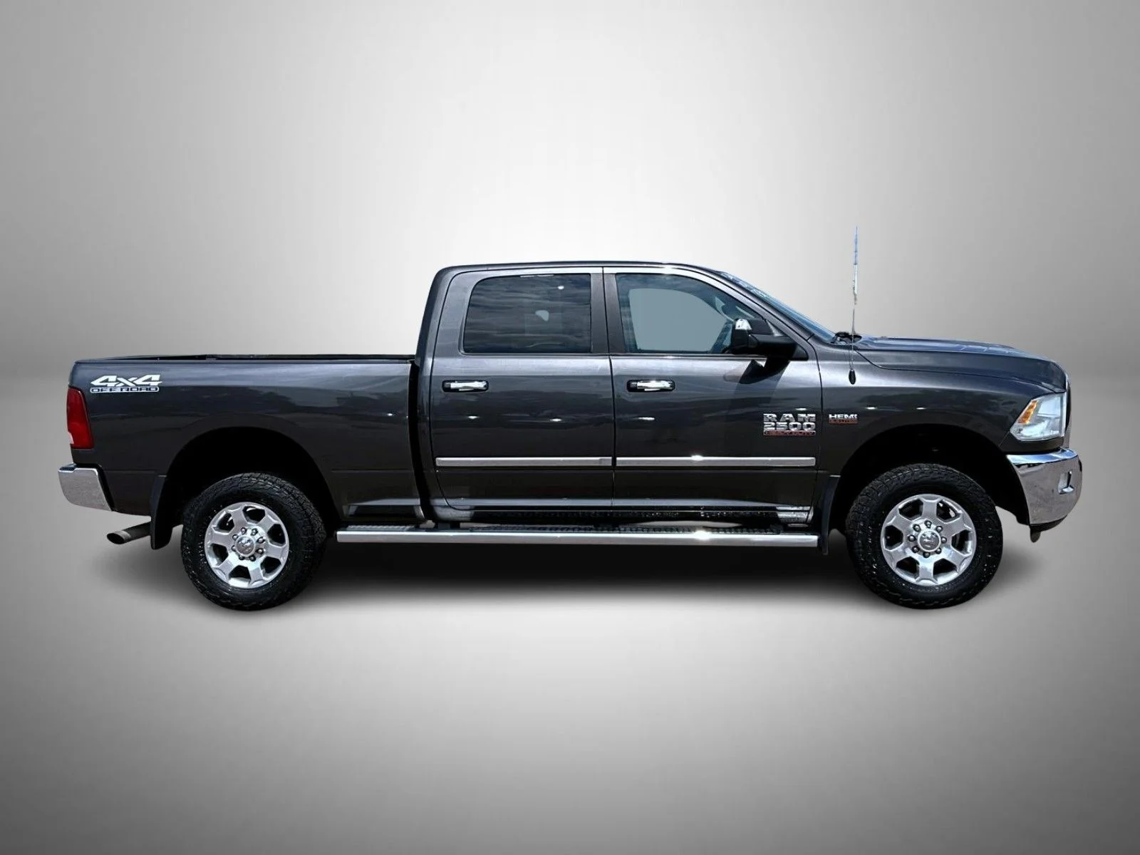 Used 2017 Gray Ram Big Horn image 4
