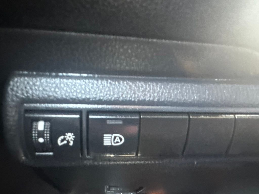 Used 2021  Toyota LE image 20