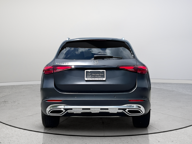 Used 2026 Gray Mercedes-Benz GLC 300 image 4