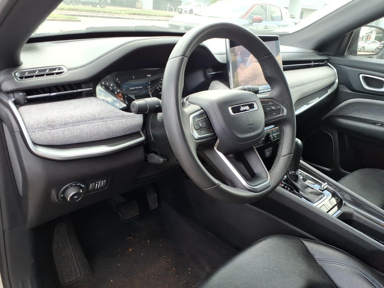 2024 Jeep Compass Latitude Silver at Robbins Nissan
