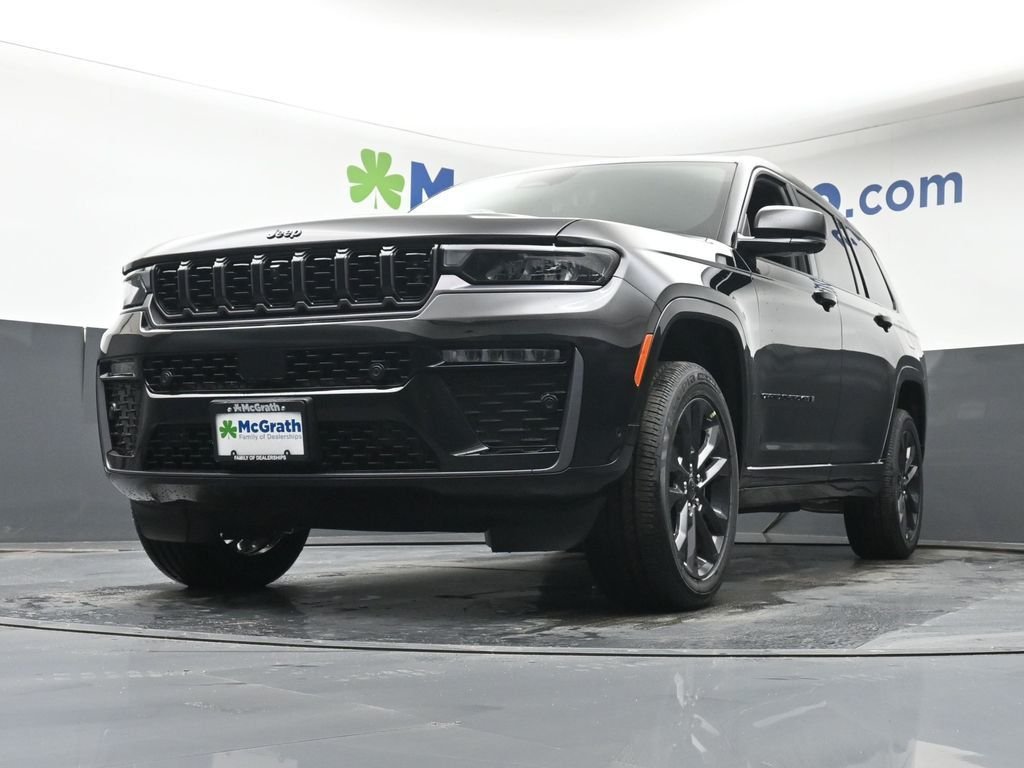 New 2026 Diamond Black Crystal Pearl-Coat Exterior Paint Jeep Limited image 7