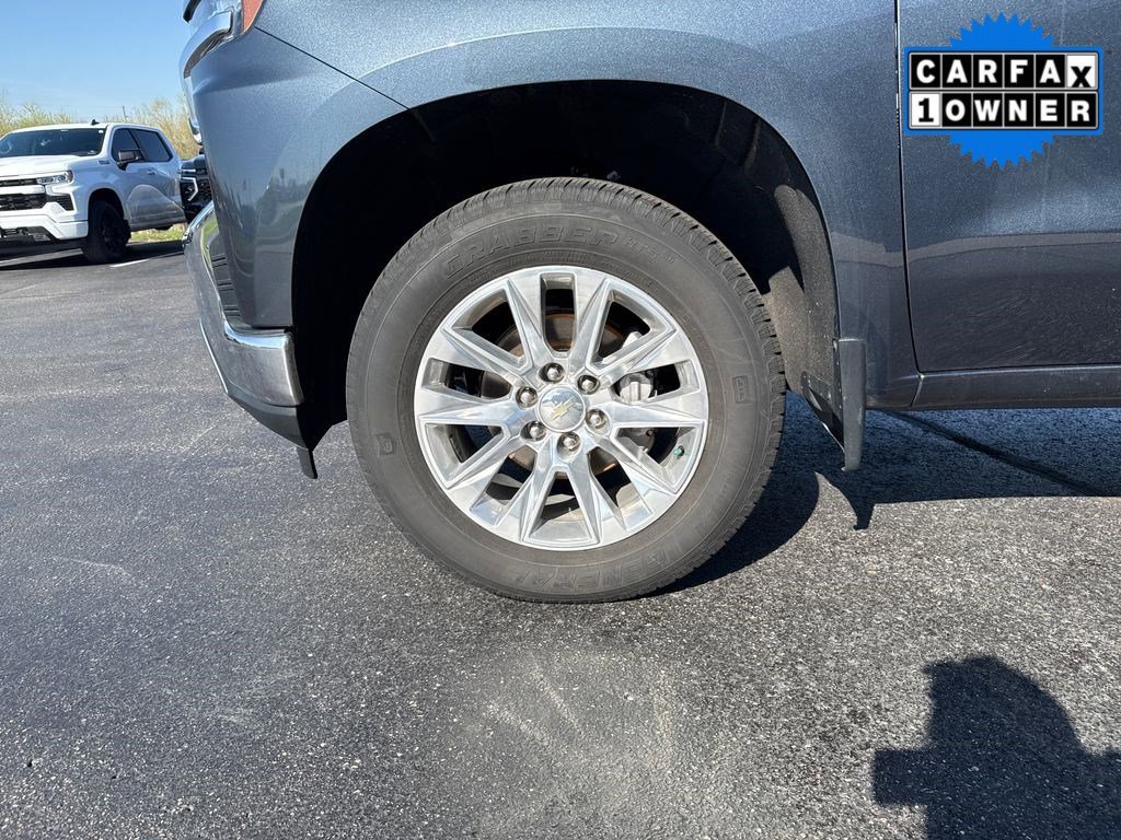 Used 2021 Shadow Gray Metallic Chevrolet LTZ image 31